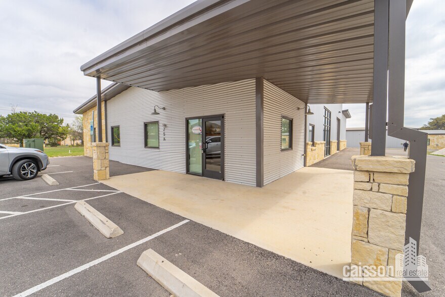 More Photos Of 108-132 Enterprise Pky, Boerne Unknown For Lease