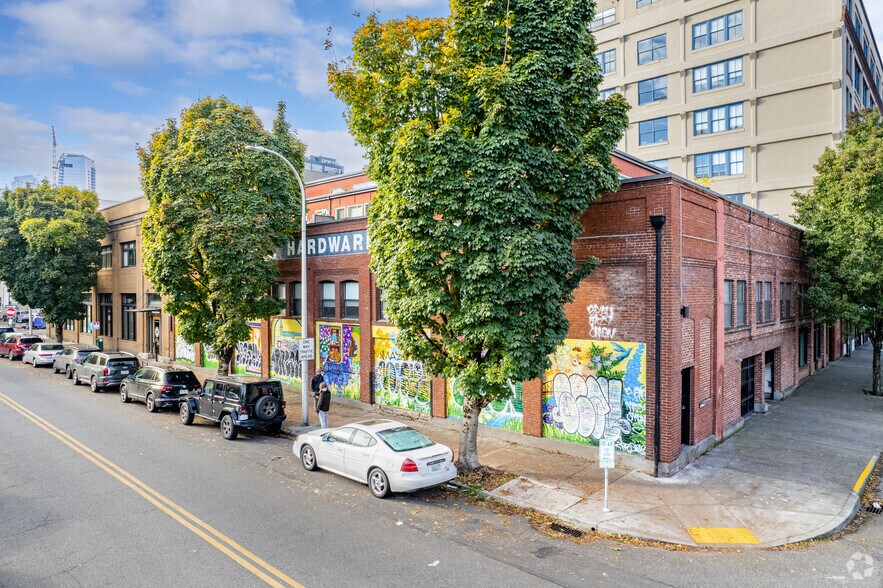 More Photos Of 555 NW Park Ave, Portland Apartments For Lease