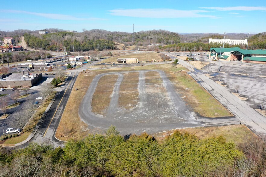 More Photos Of 155 Stadium Dr, Kodak Land For Sale