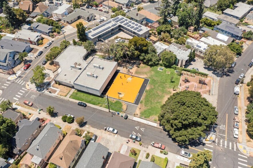 More Photos Of 2231 E 28th St, Oakland Apartments For Sale