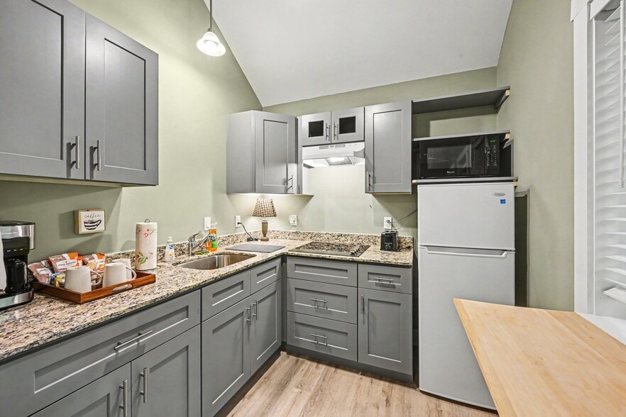More Photos Of 57440 M 40, Marcellus Specialty For Sale