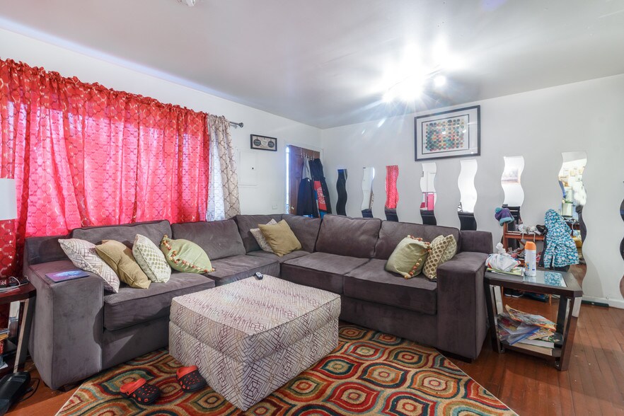 More Photos Of 89-06-89-08 S Conduit Ave, Howard Beach Apartments For Sale