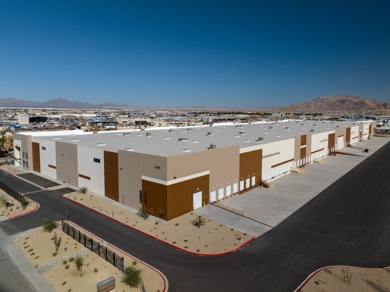 More Photos Of 5005 E Cartier Ave, Las Vegas Service For Lease