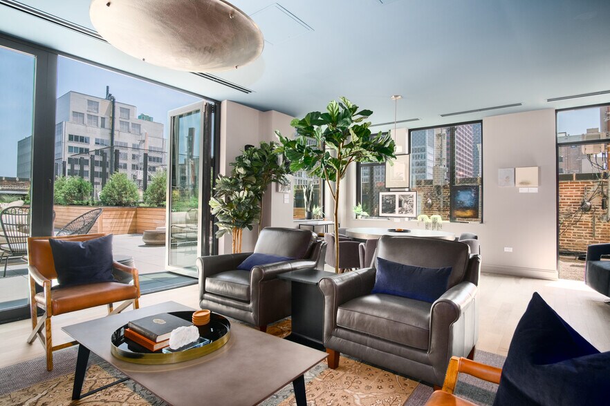 More Photos Of 30 E Adams St, Chicago Apartments For Lease