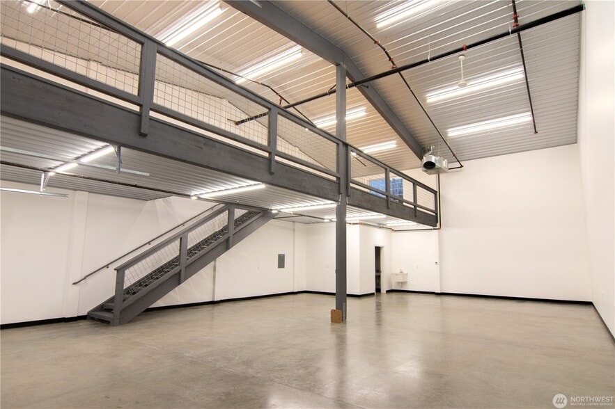 More Photos Of 1986 Baltic Way, Ferndale Research And Development For Sale