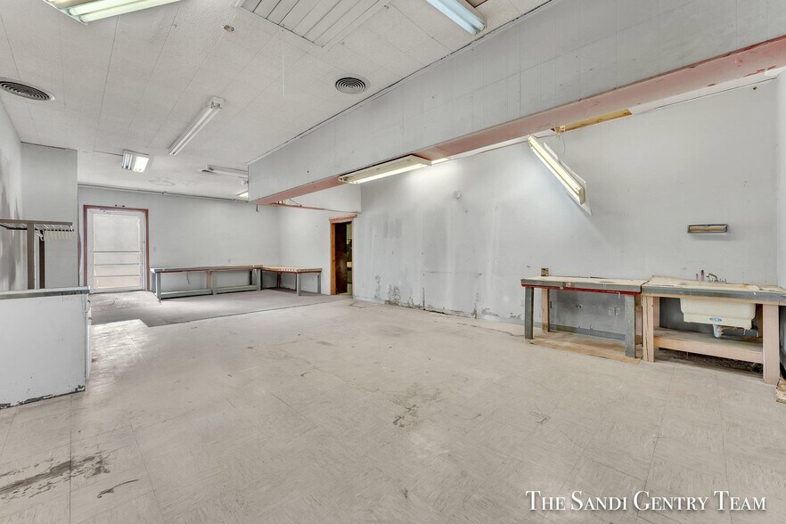 More Photos Of 1343 Whitehall Rd, Muskegon Medical For Sale