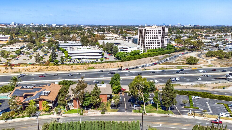 More Photos Of 14101 Yorba St, Tustin Office For Sale