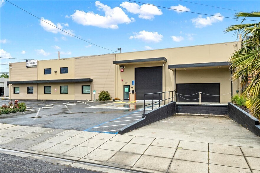 More Photos Of 901 Shasta St, Redwood City Warehouse For Lease