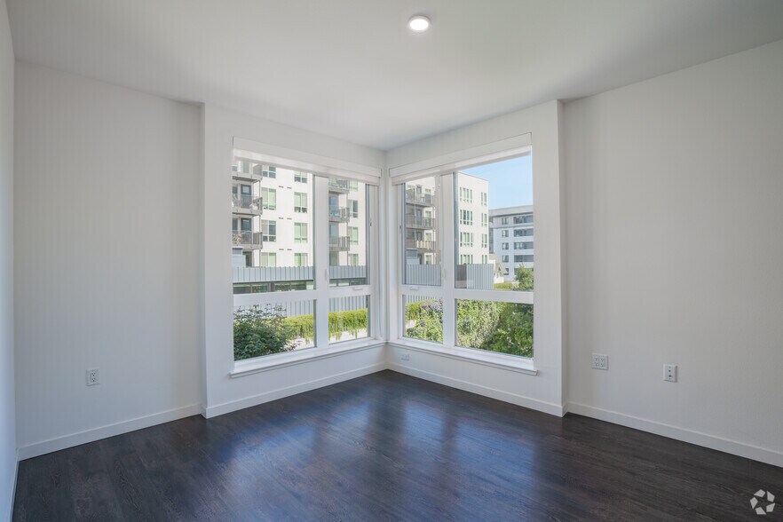 More Photos Of 2302 Valdez St, Oakland Apartments For Lease