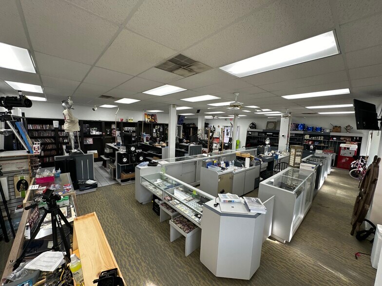 More Photos Of 844 S Florida Ave, Lakeland Freestanding For Sale