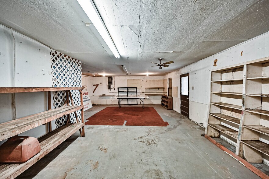 More Photos Of 600 W 13th Ave, Corsicana Flex For Sale