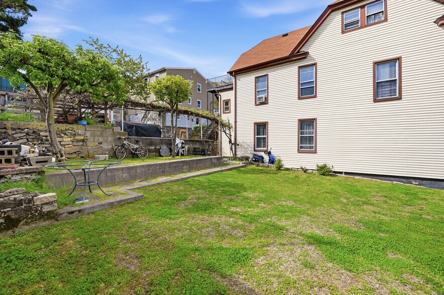 More Photos Of 775 Nepperhan Ave, Yonkers Multifamily For Sale