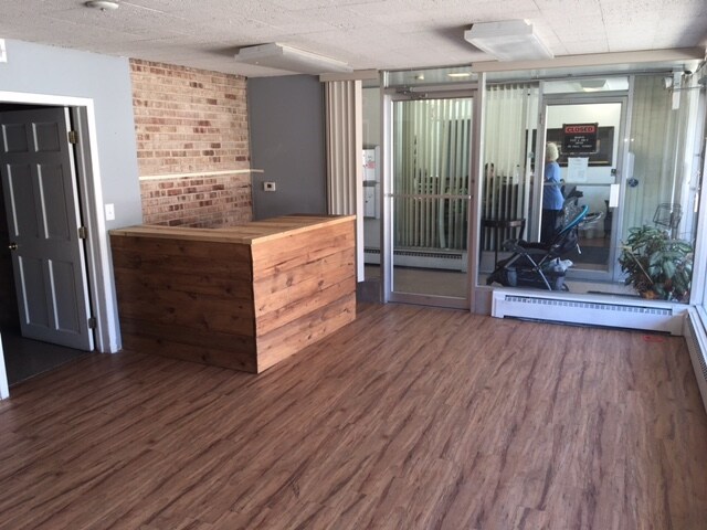 More Photos Of 3100 S Oak Park Ave, Berwyn Office For Sale