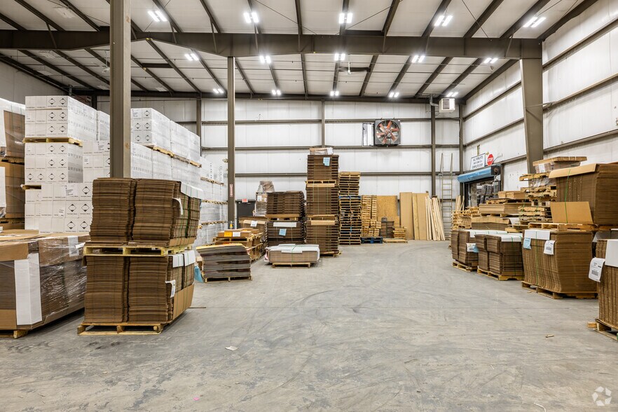 More Photos Of 248 Brighton Rd, Andover Warehouse For Sale