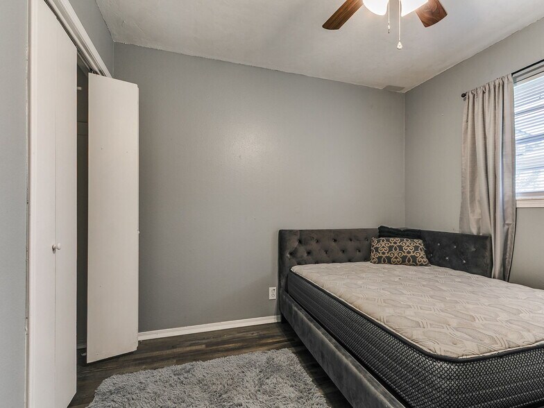 More Photos Of 5201 Washington Blvd, Spencer Land For Sale