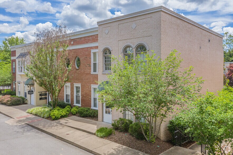 More Photos Of 321 Billingsly Ct, Franklin Office For Lease