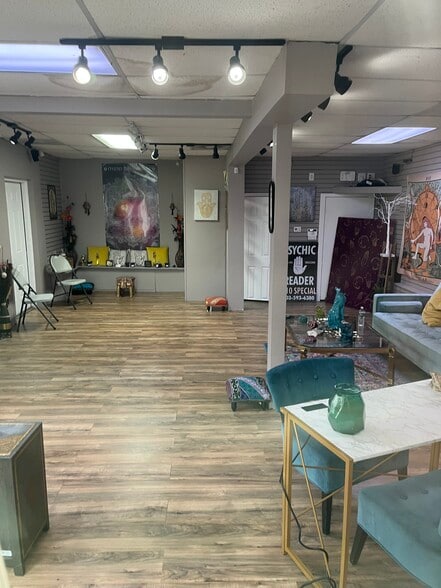 More Photos Of 7229 Little River Tpke, Annandale Storefront Retail Office For Sale