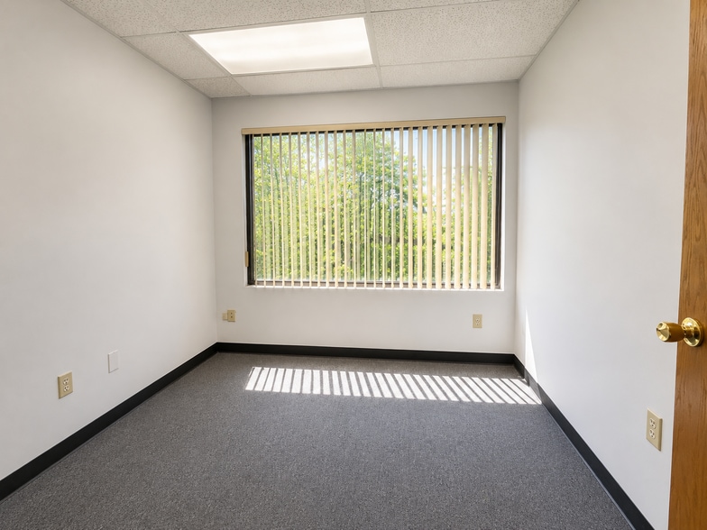 More Photos Of 2751 Dixwell Ave, Hamden Office For Sale