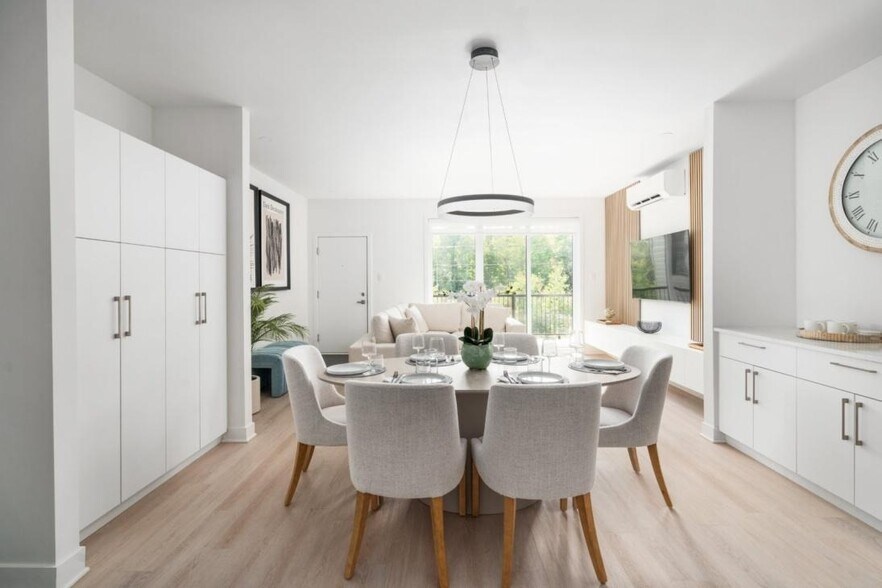 More Photos Of 13575 Rue Du Médoc, Mirabel Apartments For Sale