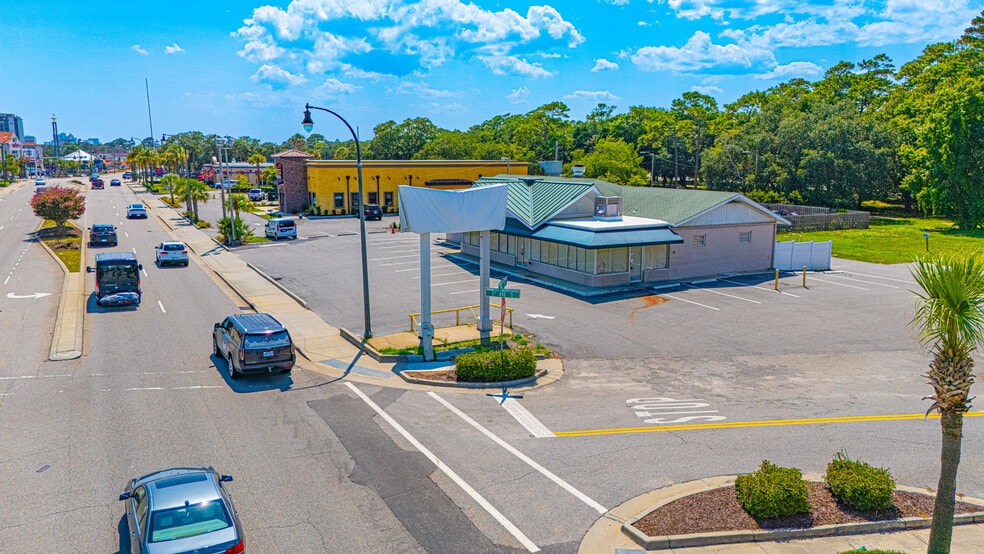 More Photos Of 100 S Kings Hwy, Myrtle Beach Fast Food For Lease