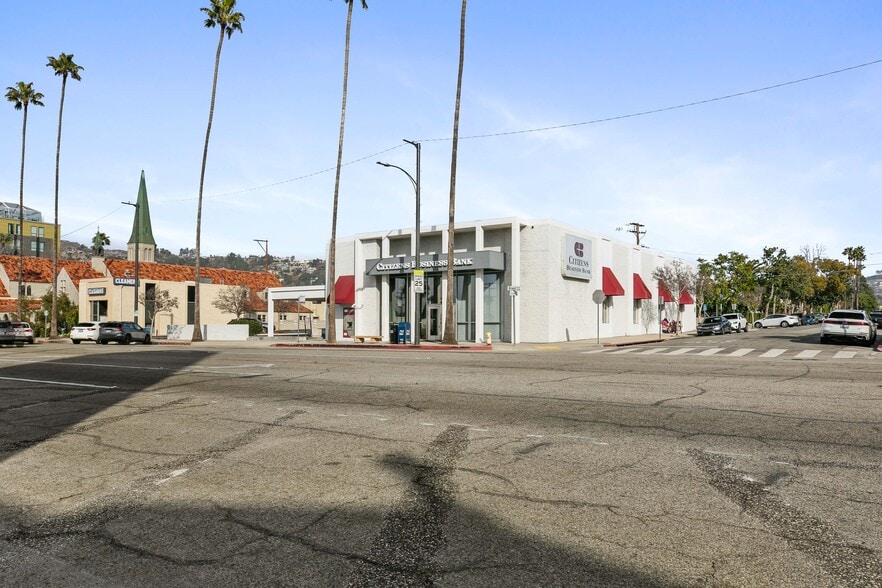 More Photos Of 1000 N Brand Blvd, Glendale Unknown For Lease