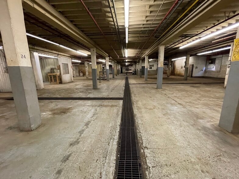 More Photos Of 170 N 17th St, Wheeling Office For Sale