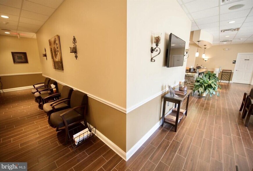 More Photos Of 1324 Belmont Ave, Salisbury Medical For Sale