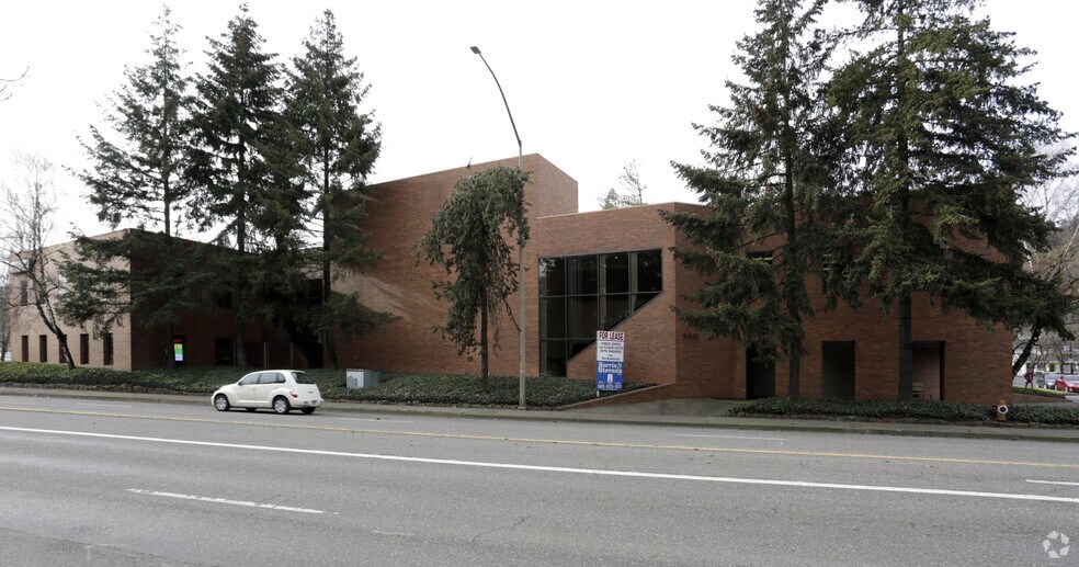 More Photos Of 5901 S Macadam Ave, Portland Office For Lease