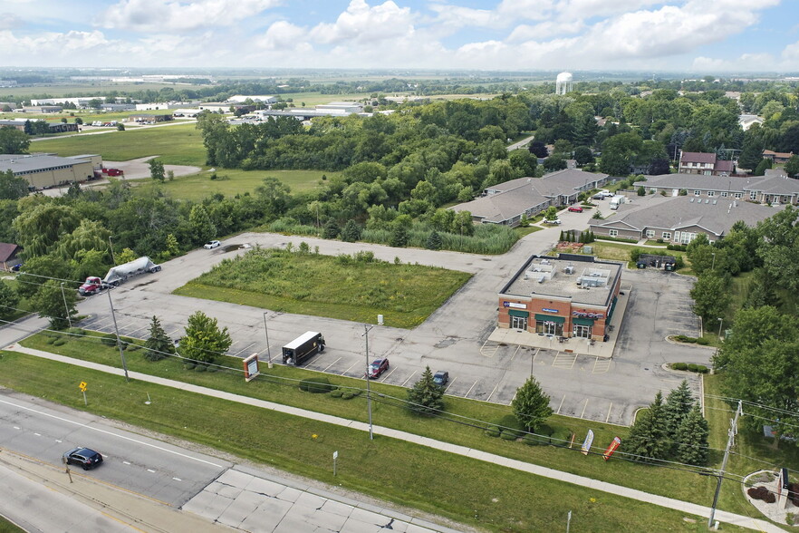 More Photos Of 6316 52nd St, Kenosha Freestanding For Lease