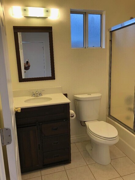 More Photos Of 638 Salem St, Glendale Apartments For Sale