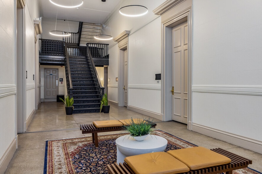 More Photos Of 40 Pleasant St, Portsmouth Office For Lease