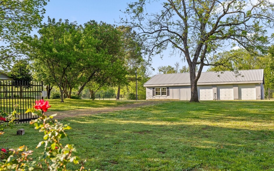 More Photos Of 6730 Standifer Gap Rd, Chattanooga Land For Sale