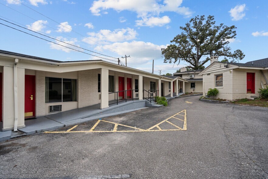 More Photos Of 2929 Market St, Wilmington Land For Sale
