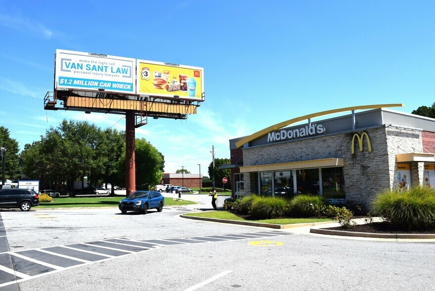 More Photos Of 1949 Mountain Industrial Blvd, Tucker Restaurant For Sale