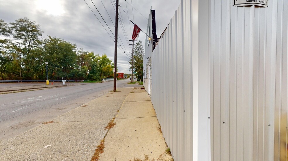 More Photos Of 185 Orange St, Mansfield Bar For Sale