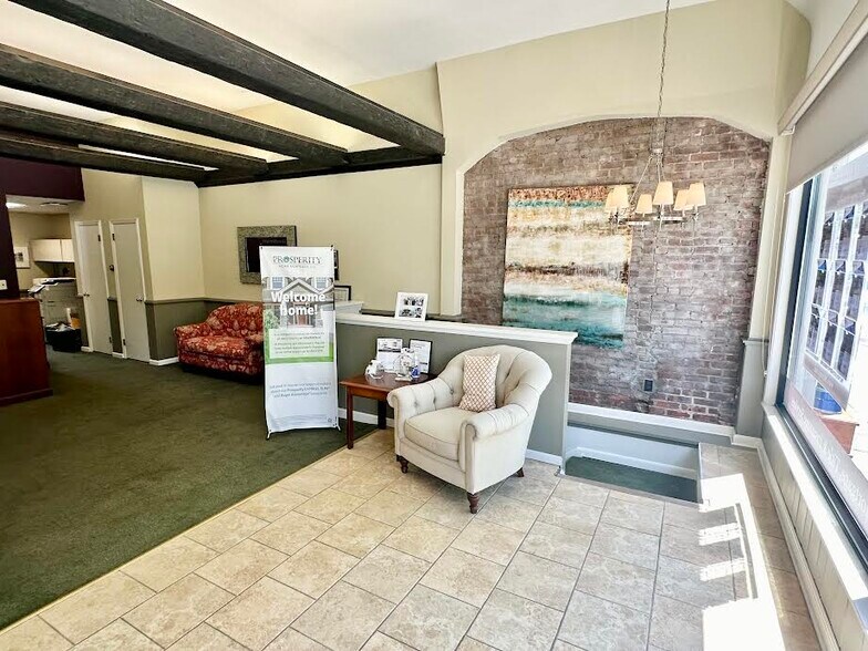 More Photos Of 538 Bloomfield Ave, Verona Storefront Retail Office For Lease