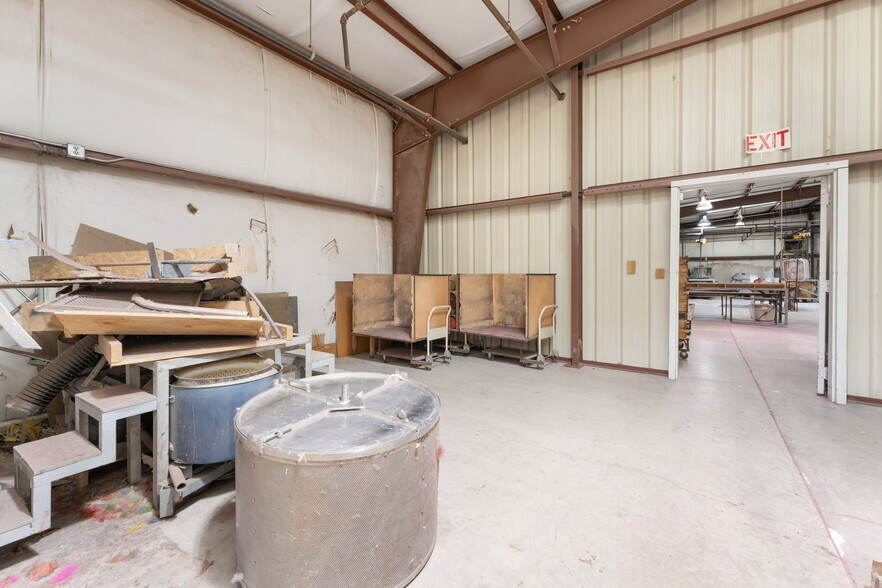 More Photos Of 480 Pat Ave, Overton Industrial For Sale