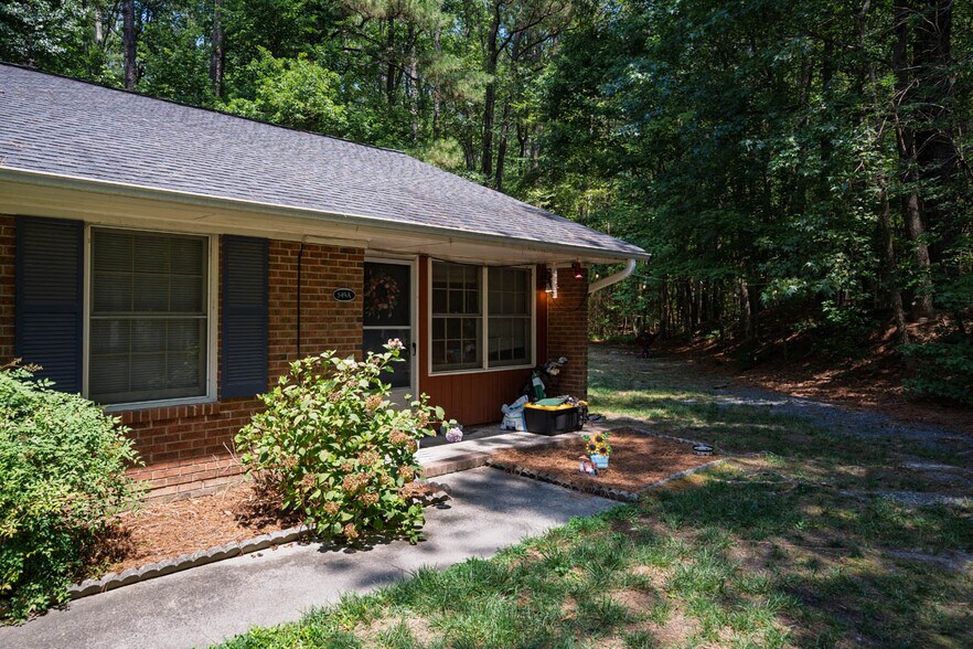 More Photos Of 547 Cedar Lake Rd, Chapel Hill Multifamily For Sale
