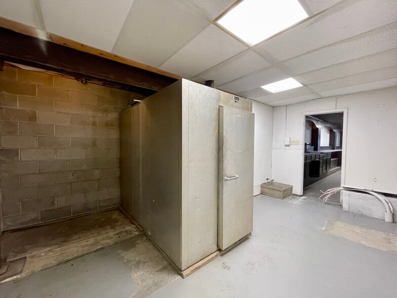 More Photos Of 2323 Dayton St, Aurora Freestanding For Lease