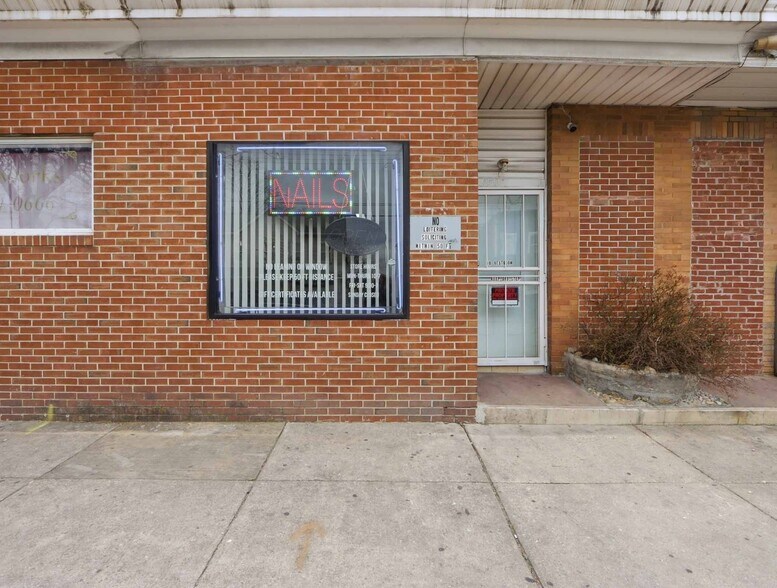 More Photos Of 2517 Washington Blvd, Baltimore Storefront Retail Residential For Sale