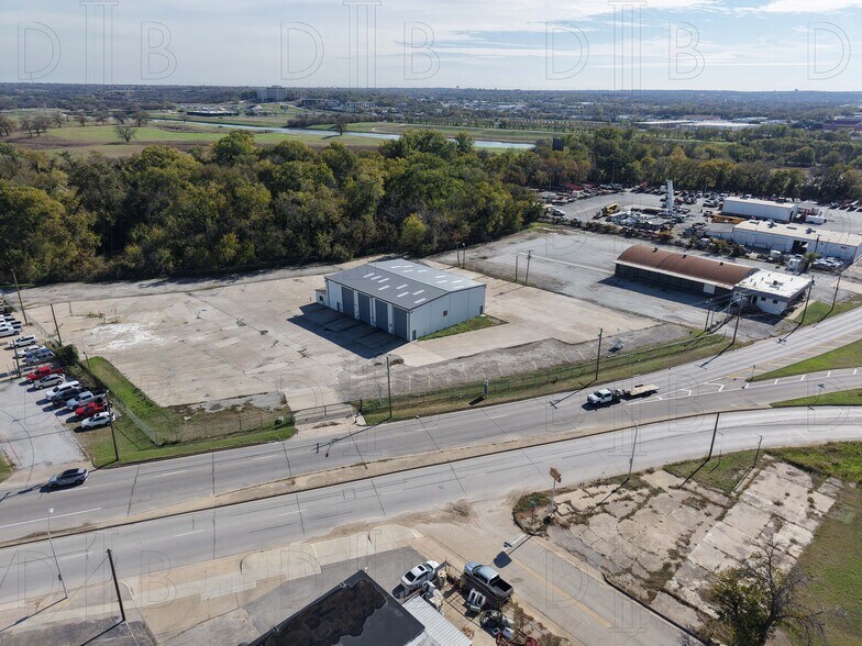 Primary Photo Of 1275 Riverside Dr, Fort Worth Warehouse For Lease