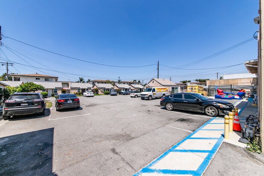More Photos Of 17819-17827 Clark Ave, Bellflower Storefront Retail Residential For Sale