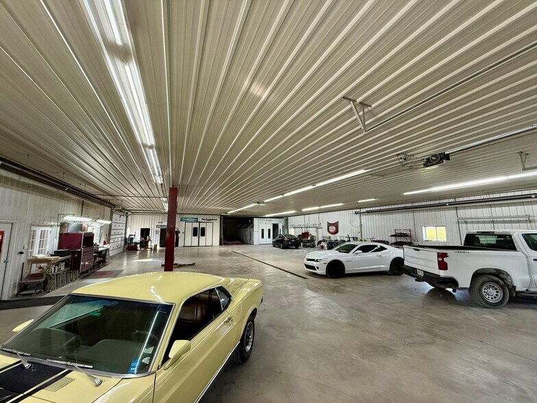 More Photos Of 677 State Road 130, Hobart Auto Repair For Sale