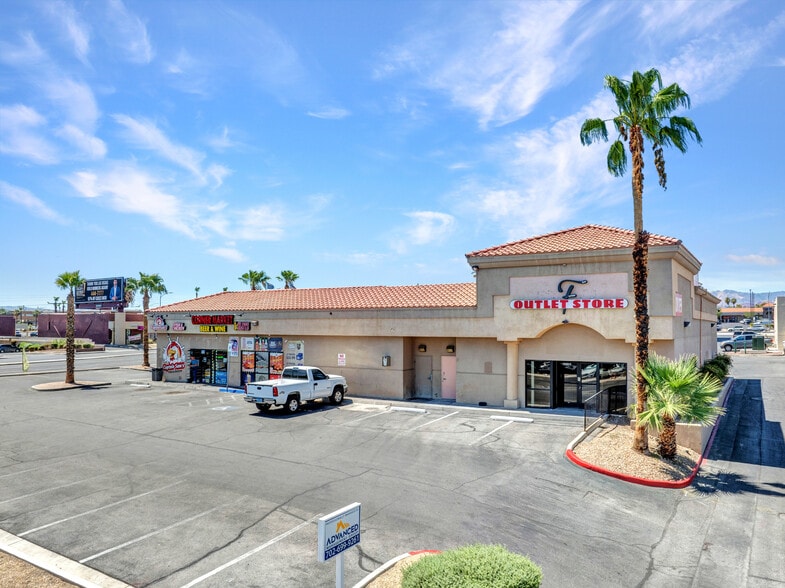 More Photos Of 6700 W Charleston Blvd, Las Vegas Freestanding For Lease