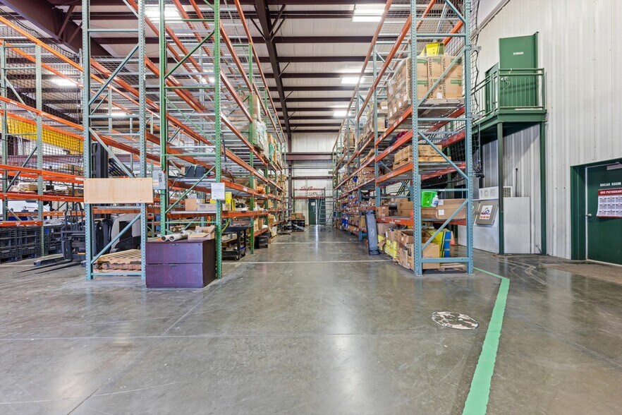 More Photos Of 12400 S Sunnylane Rd, Moore Manufacturing For Lease