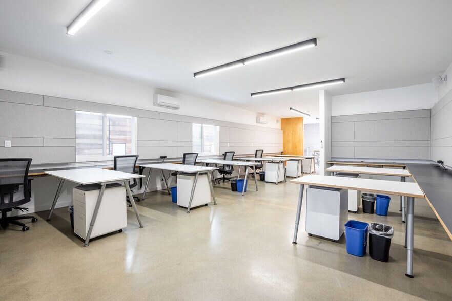 Primary Photo Of 12421 Venice Blvd, Los Angeles Loft Creative Space For Lease