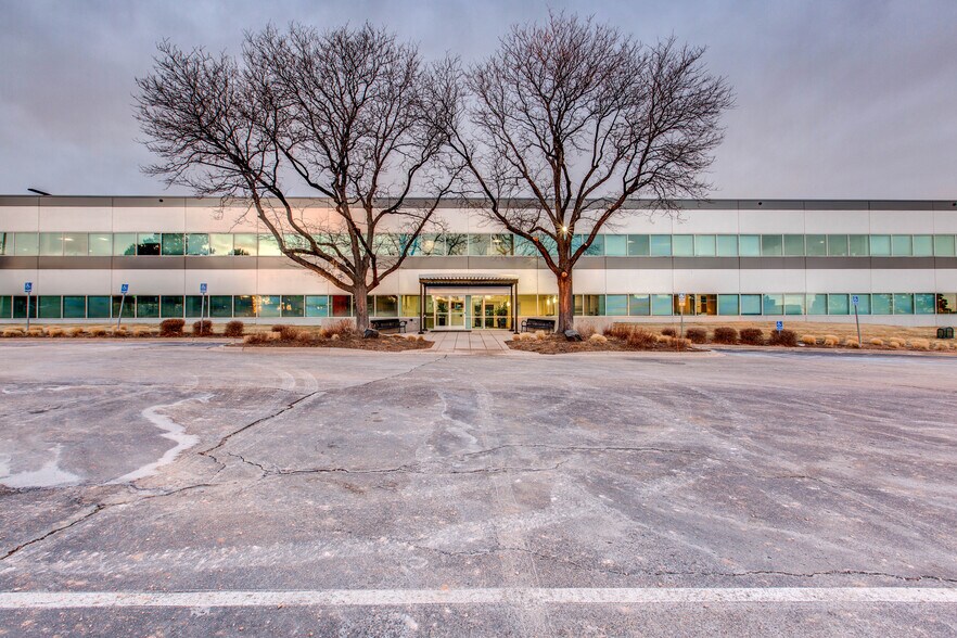 115 Inverness Dr E, Englewood, CO 80112 Office