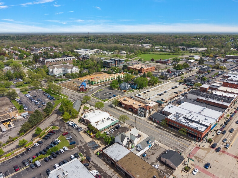 More Photos Of 150 E University Dr, Rochester Storefront Retail Office For Lease