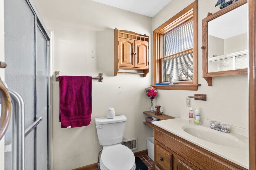 More Photos Of 309 Lynwood Ave, Jenkintown Warehouse For Sale