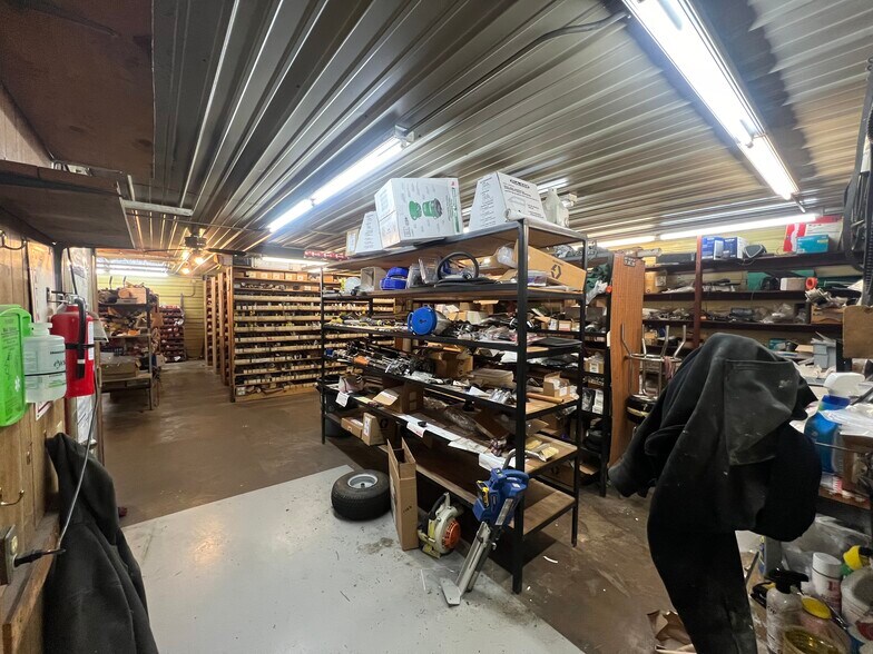 More Photos Of 4916 Verona Rd, Madison Auto Repair For Sale